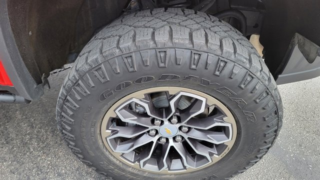 Used 2020 Chevrolet Colorado ZR2 image 14