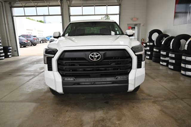 Used 2023 Toyota Tundra SR5 w/ SR5 Convenience Package AWD/4WD image 2