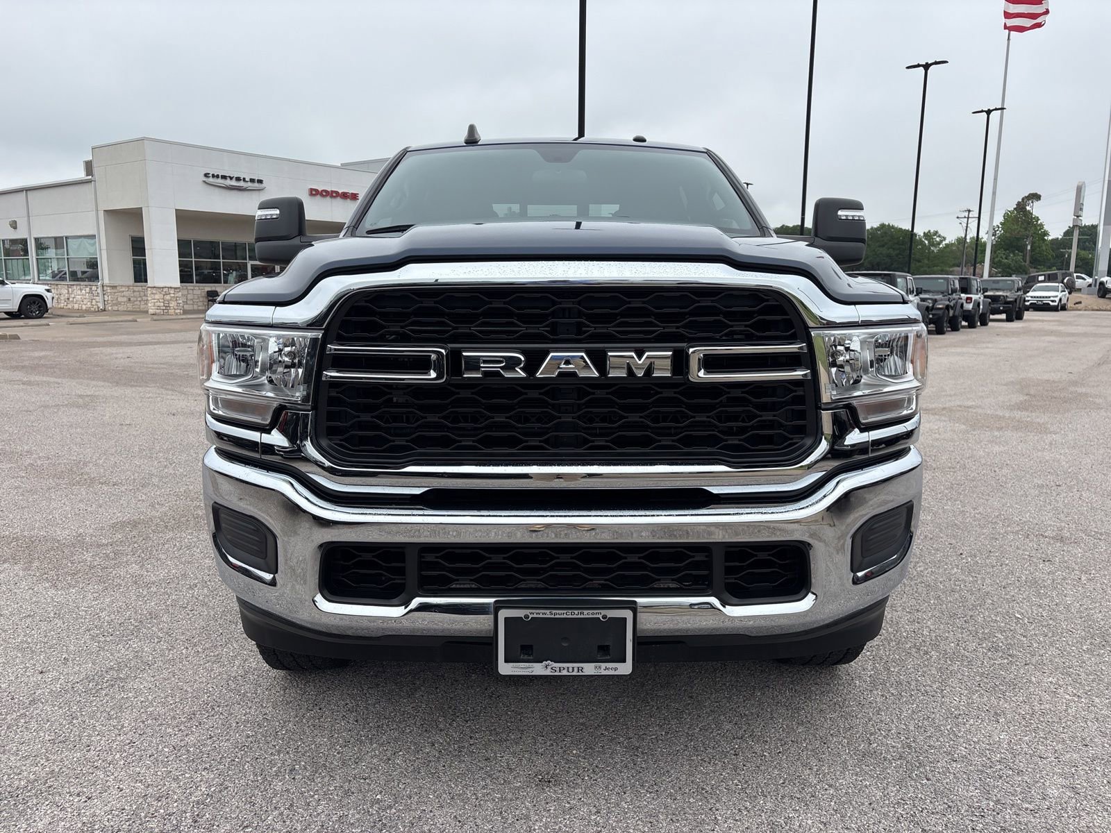 Used 2024 RAM 2500 Tradesman w/ Chrome Appearance Group AWD/4WD image 9