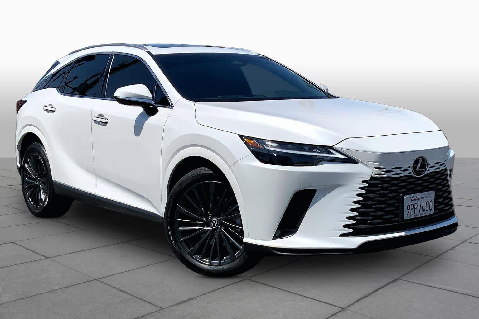 Used 2024 Lexus RX 350 Premium w/ Convenience Package FWD image 2