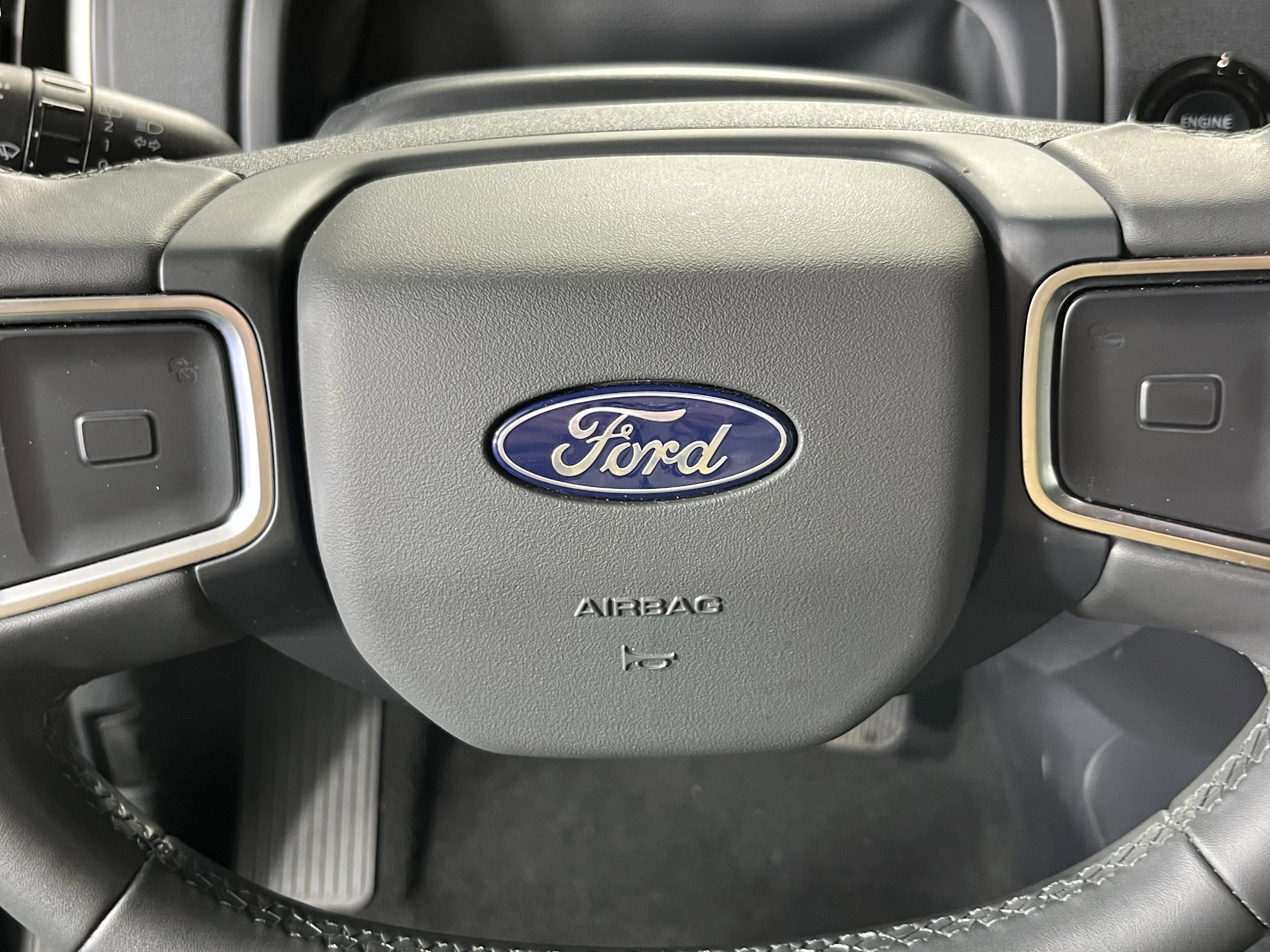 Used 2025 Ford Expedition Active image 17