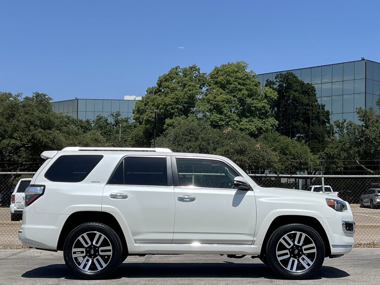 Used 2023 Toyota 4Runner Limited AWD/4WD image 3