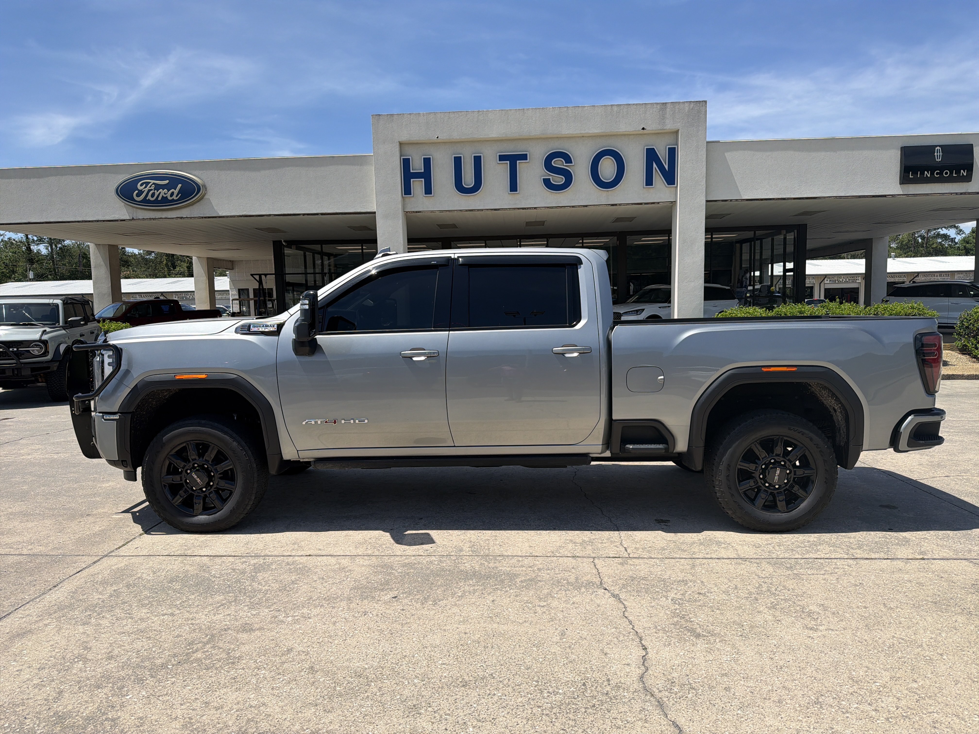 Used 2025 GMC Sierra 2500 AT4 w/ AT4 Premium Plus Package