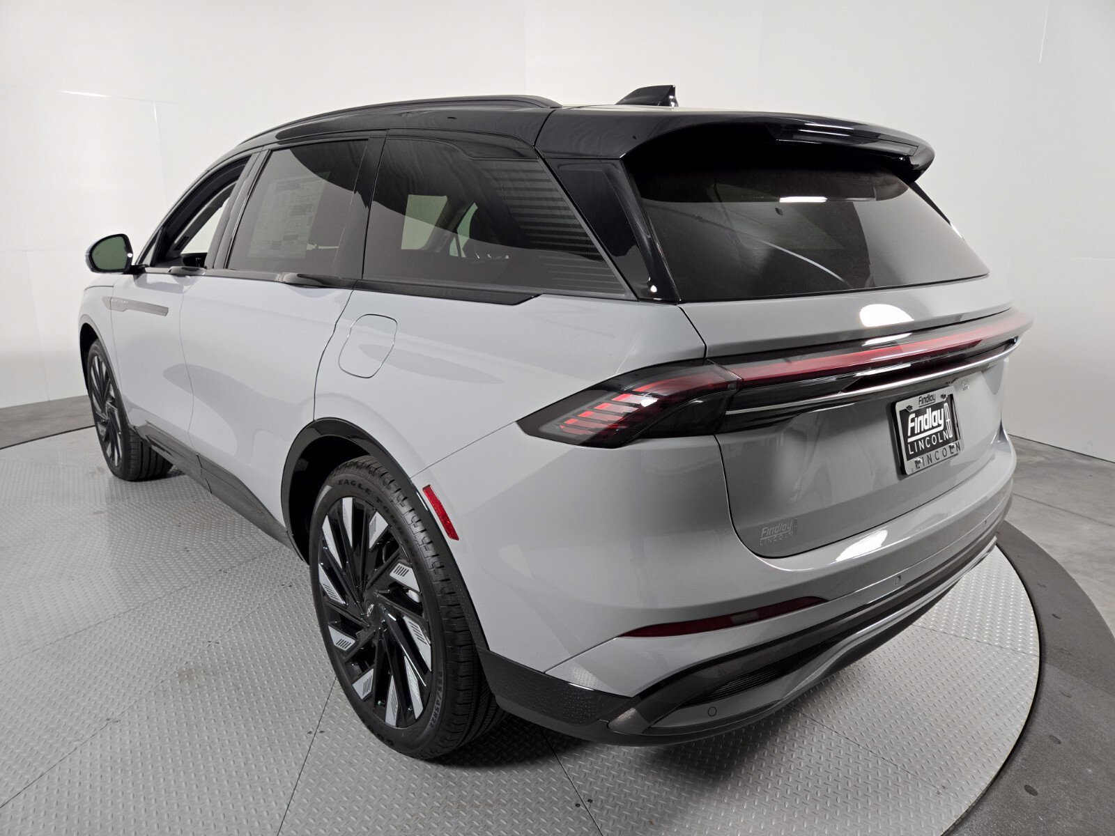 New 2026 Lincoln Nautilus Reserve w/ Jet Appearance Package AWD/4WD image 7