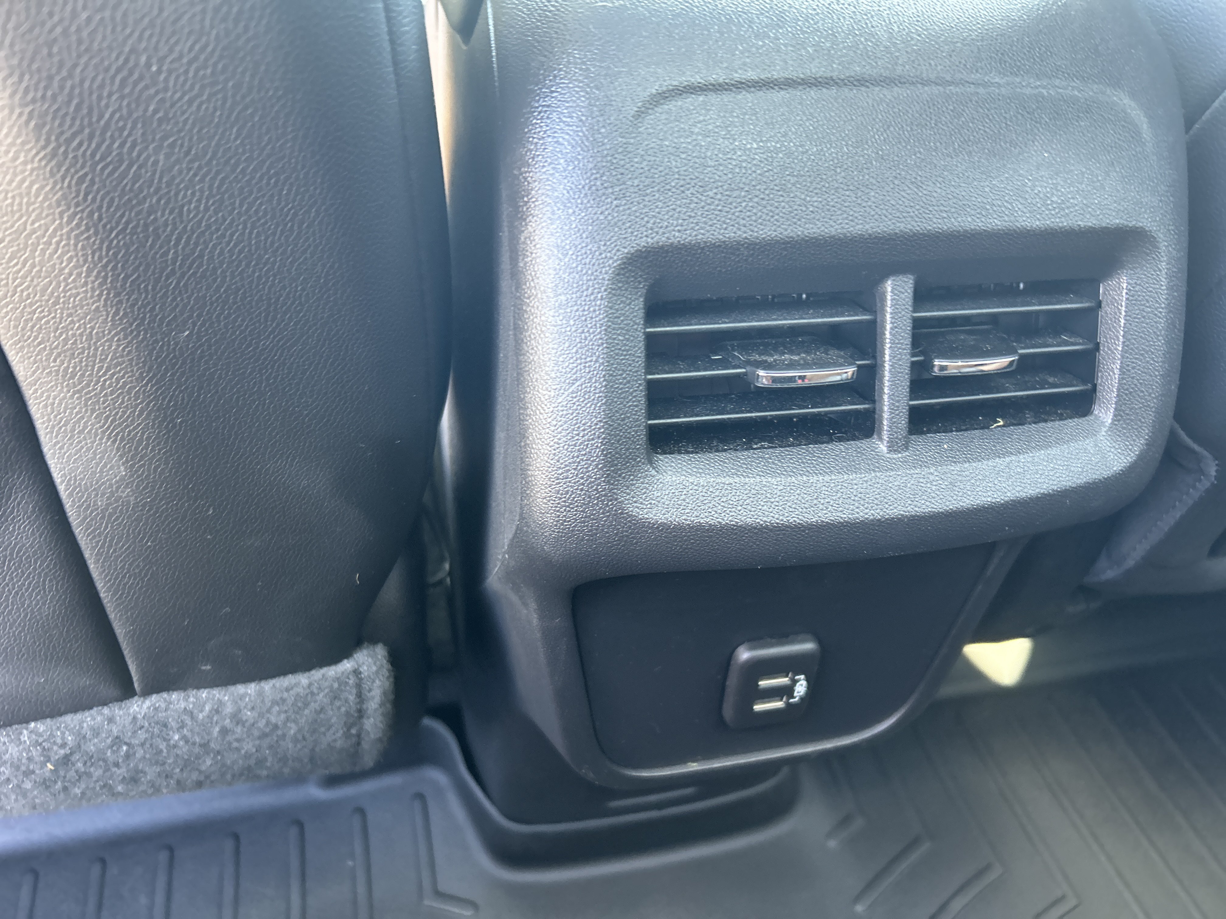 Certified 2021 GMC Terrain SLT w/ Infotainment Package II AWD/4WD image 30