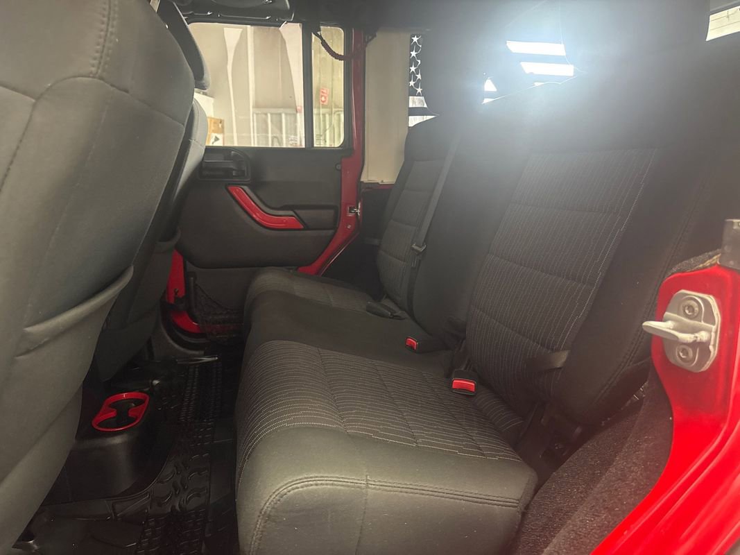 Used 2012 Jeep Wrangler Unlimited Rubicon w/ Dual Top Group image 15