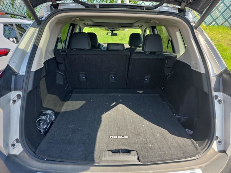 Used 2023 Nissan Rogue SV w/ SV Premium B Package image 41