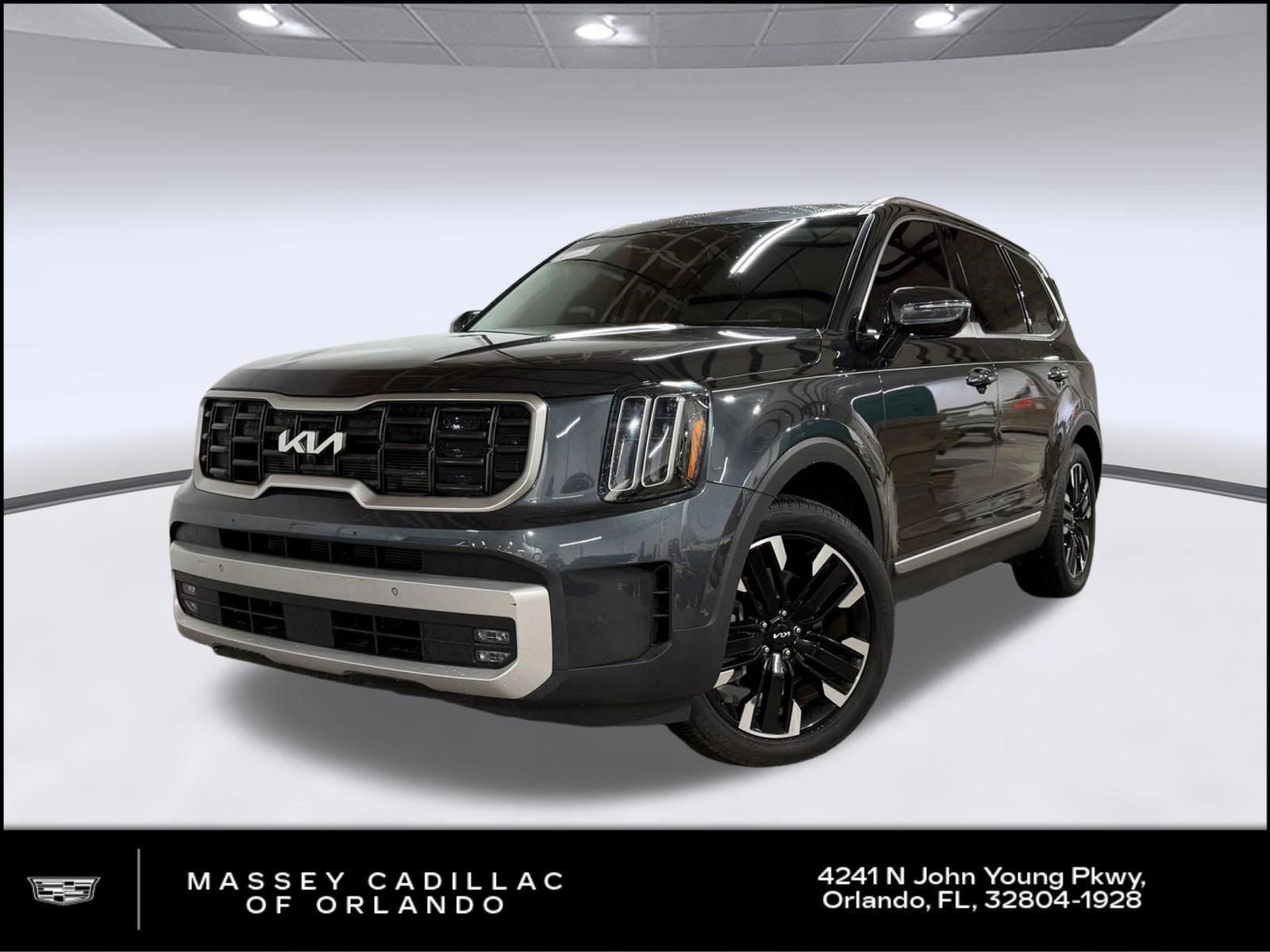 Used 2024 Kia Telluride SX w/ Towing Package FWD image 1