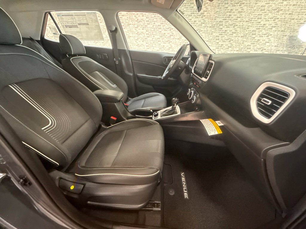 New 2026 Hyundai Venue SEL FWD image 12