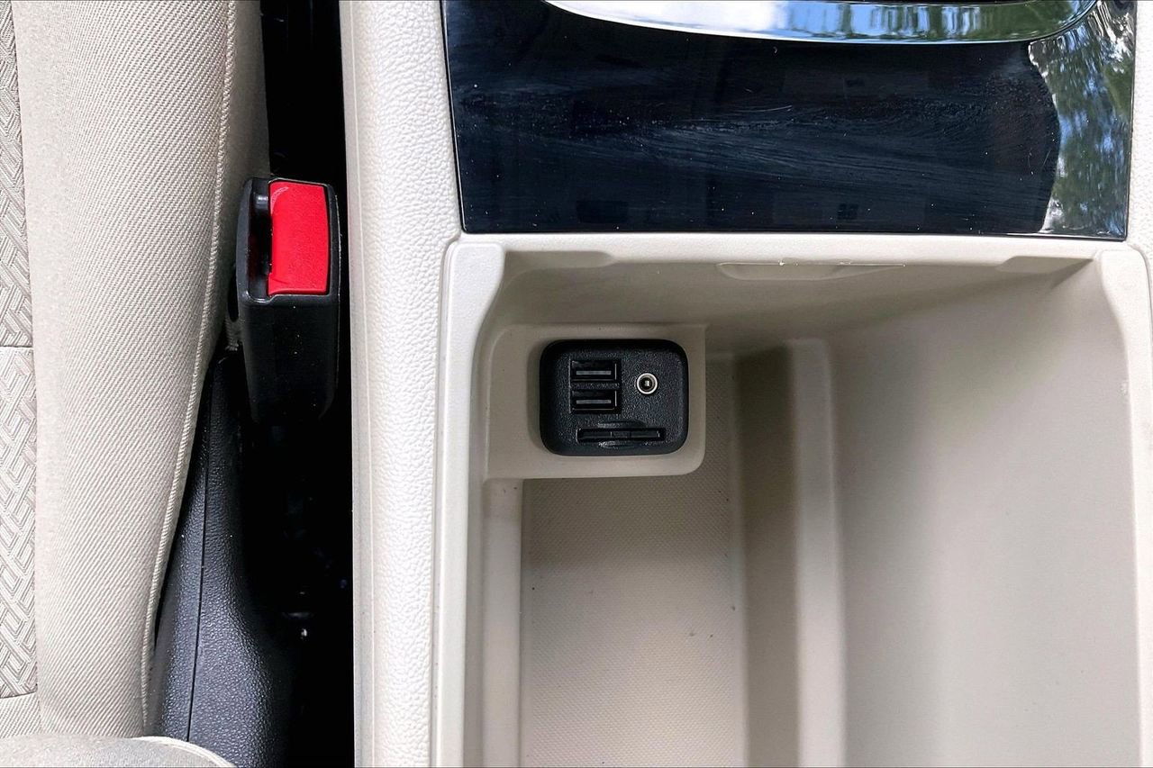 Used 2019 Buick Regal Preferred w/ Sights and Sounds Package image 18