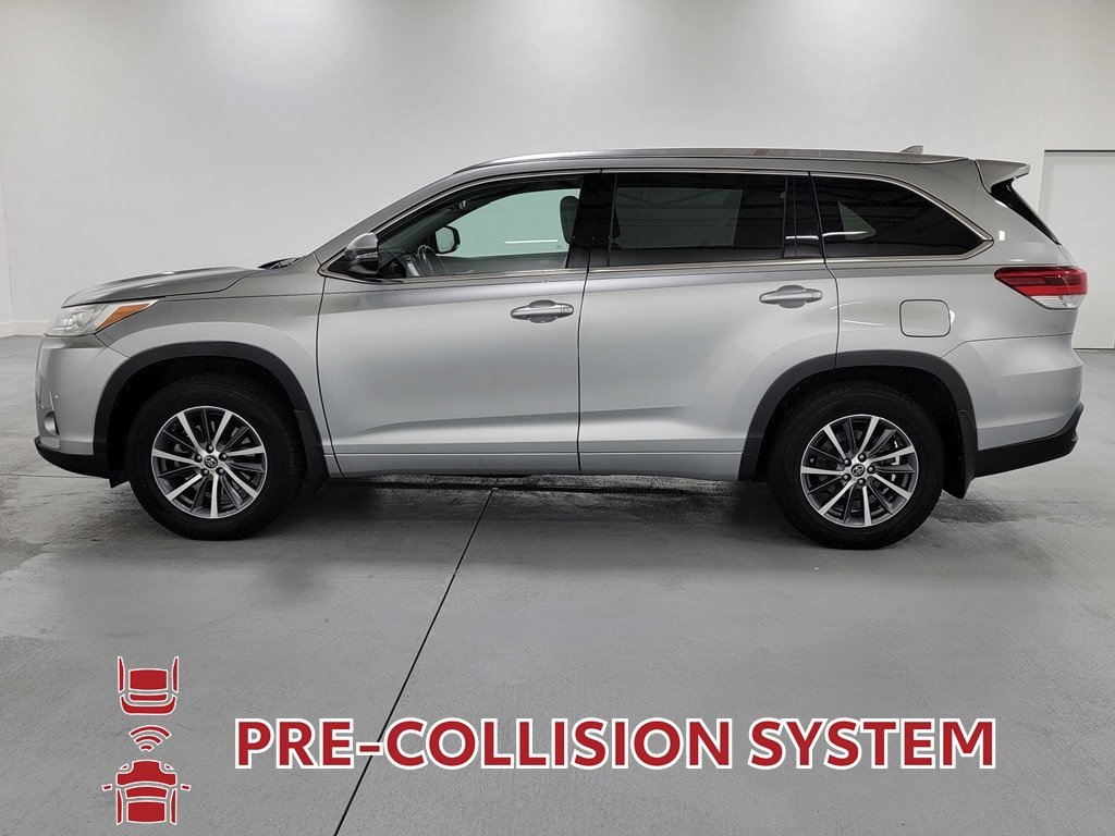 Used 2018 Toyota Highlander XLE AWD/4WD image 5