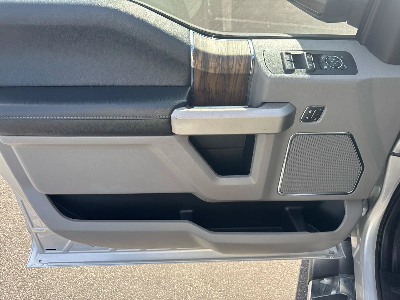 Used 2019 Ford F150 Lariat AWD/4WD image 21