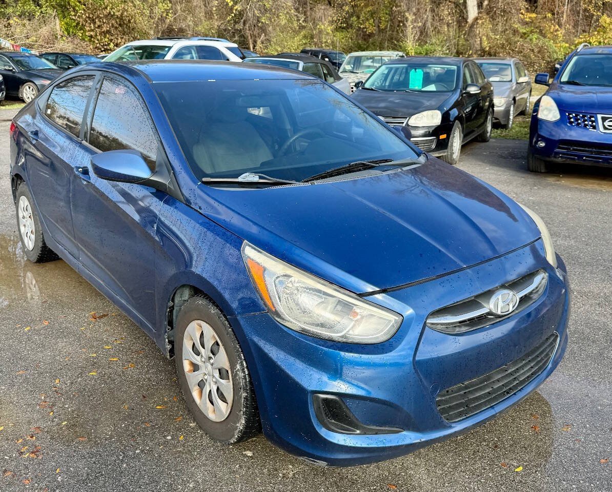 Used 2015 Hyundai Accent GLS FWD image 6