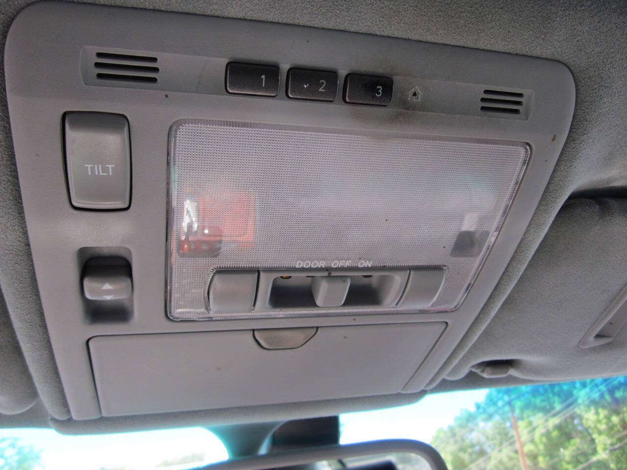 Used 2004 Lexus LS 430 RWD image 31