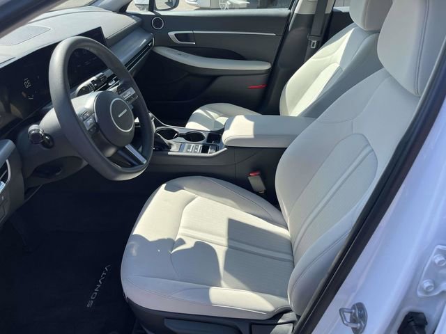 Used 2025 Hyundai Sonata SE image 10