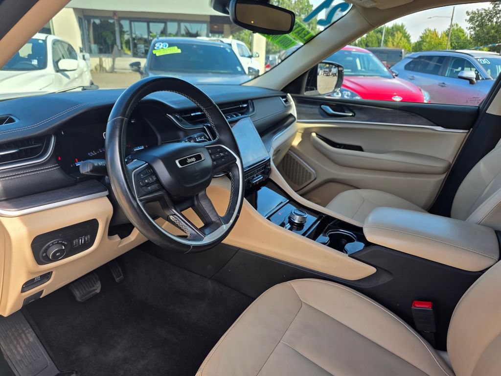 Used 2021 Jeep Grand Cherokee L Limited AWD/4WD image 11