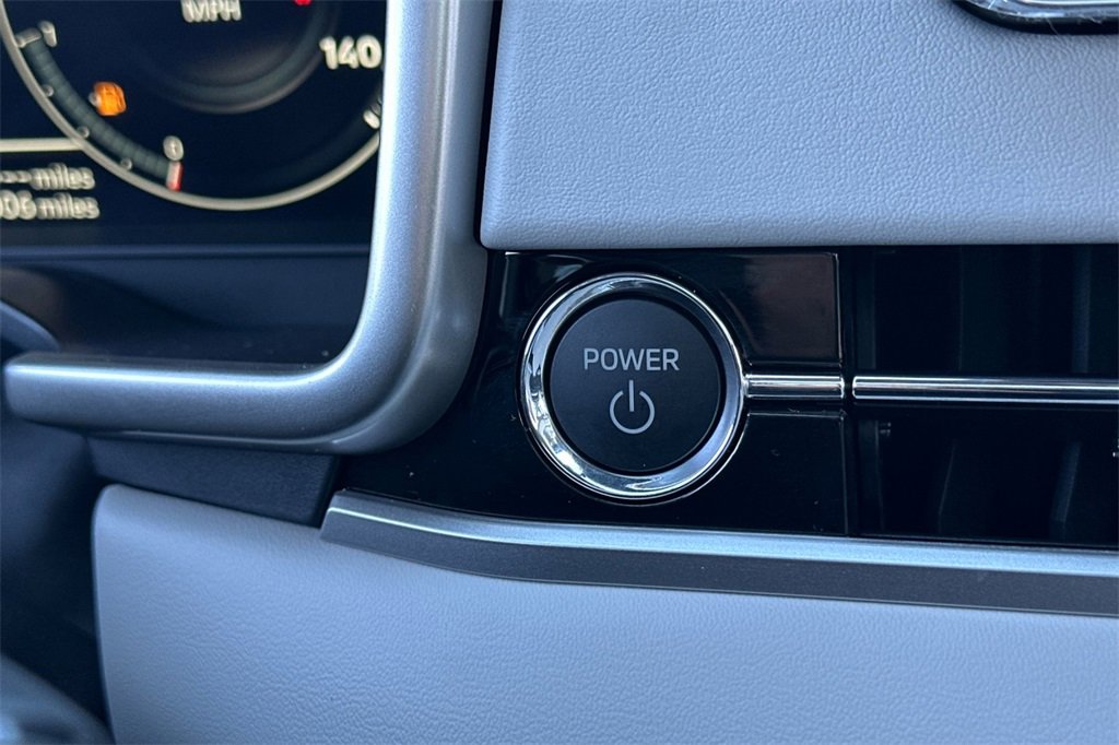 New 2025 Mitsubishi Outlander SEL image 22