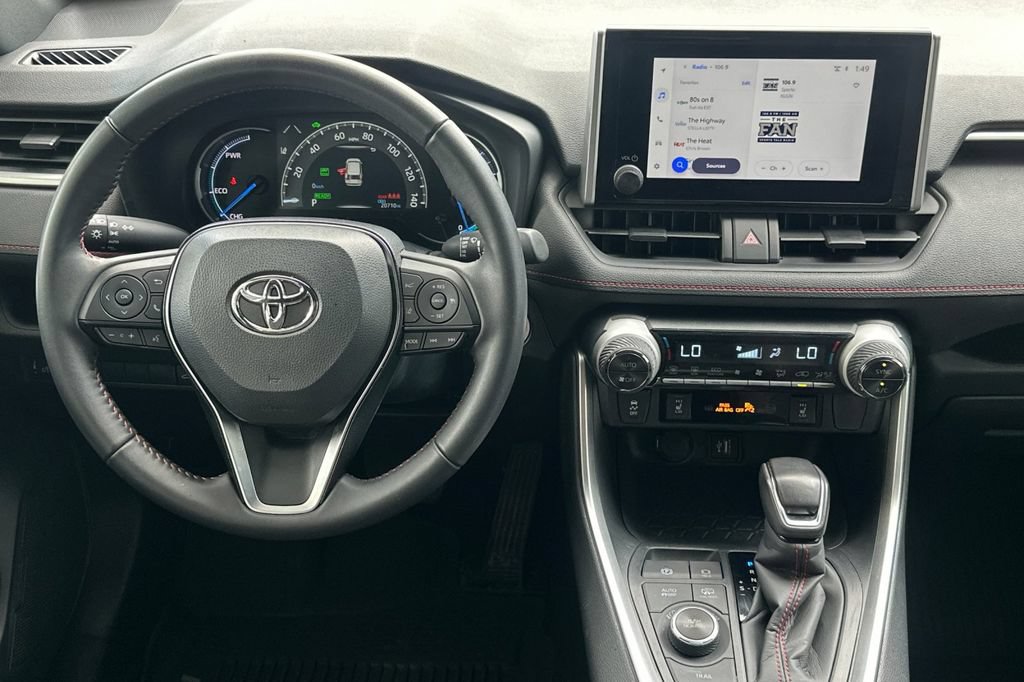 Used 2025 Toyota RAV4 SE AWD/4WD image 14