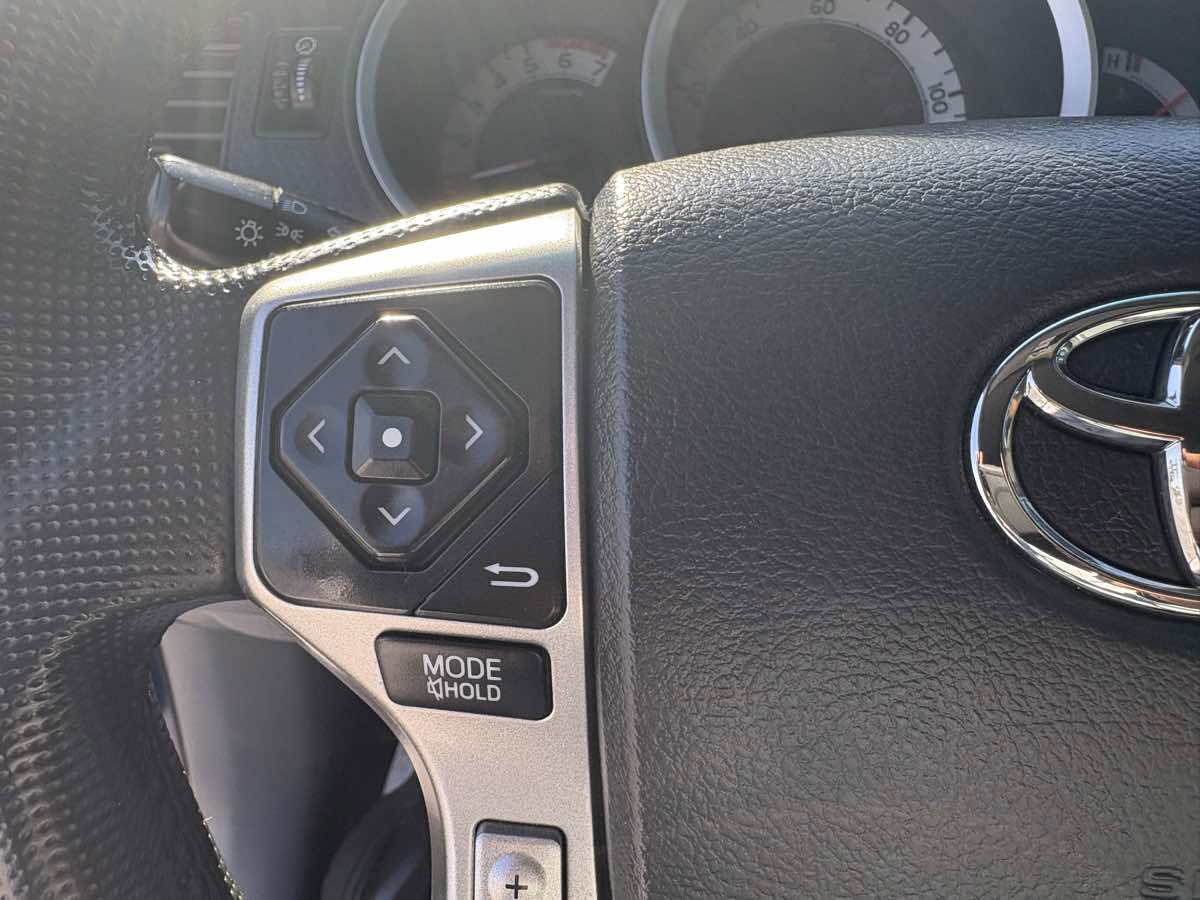 Used 2015 Toyota Tacoma 4x4 Double Cab w/ TRD Sport Package image 28