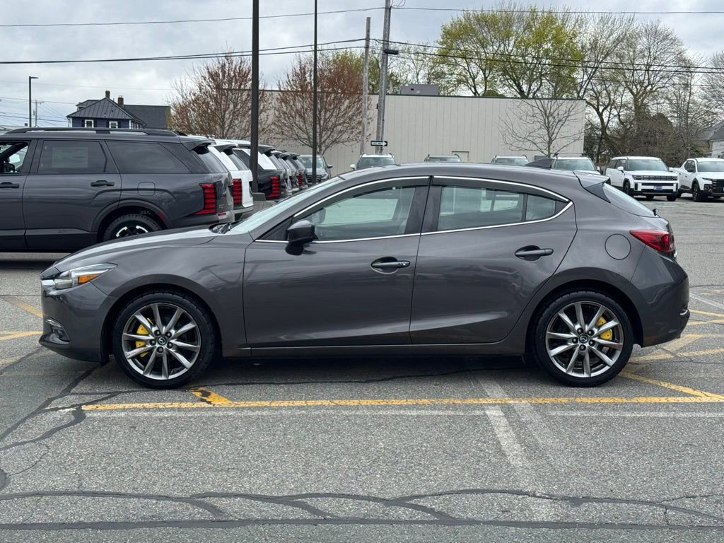Used 2018 MAZDA MAZDA3 Grand Touring FWD image 2