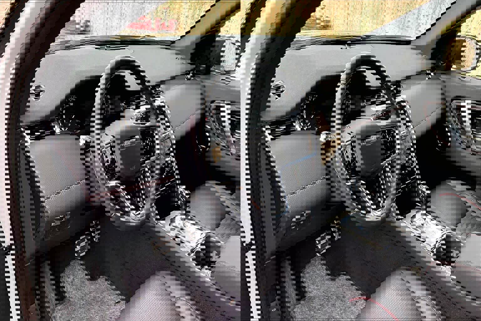 Used 2023 Land Rover Discovery Sport SE R-Dynamic image 18