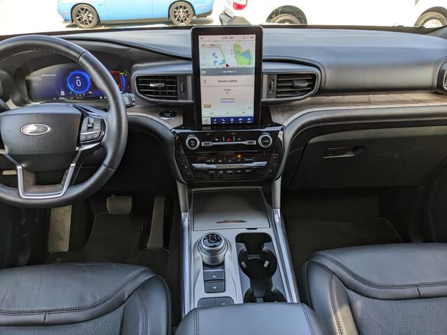 Certified 2023 Ford Explorer Platinum w/ Technology Package image 17