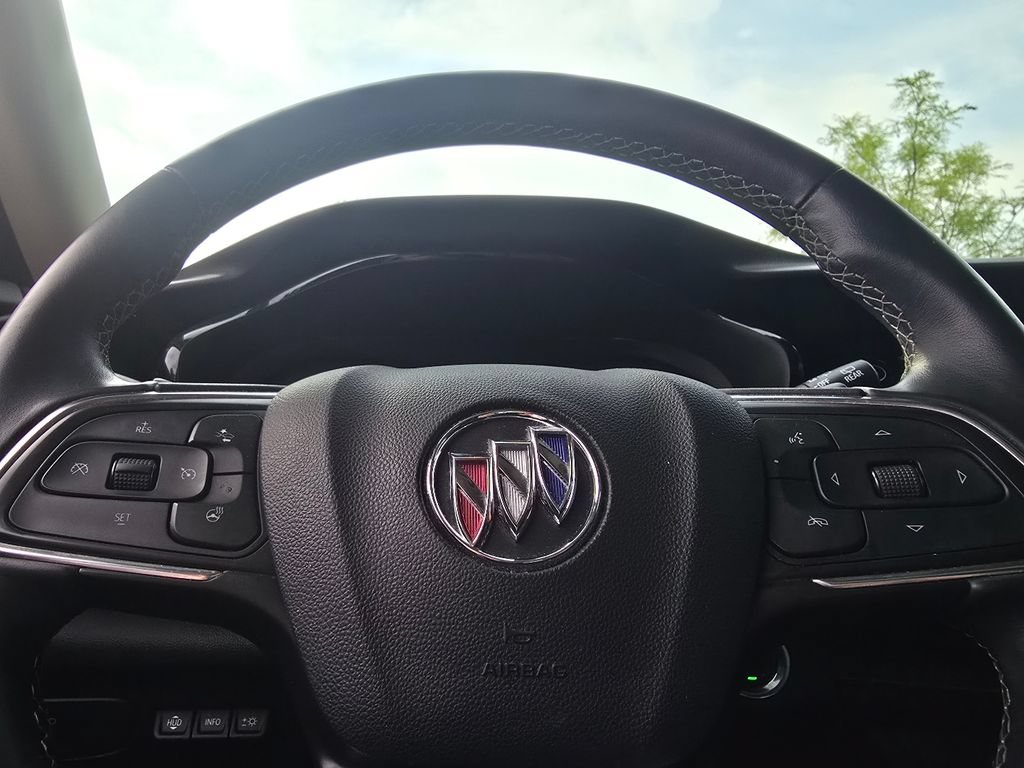 Used 2022 Buick Envision Essence w/ Technology Package II FWD image 27