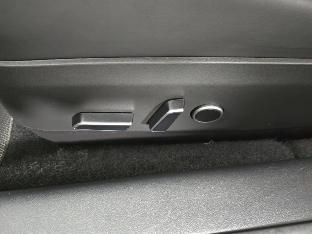 Used 2023 Tesla Model 3 Standard Range RWD image 27