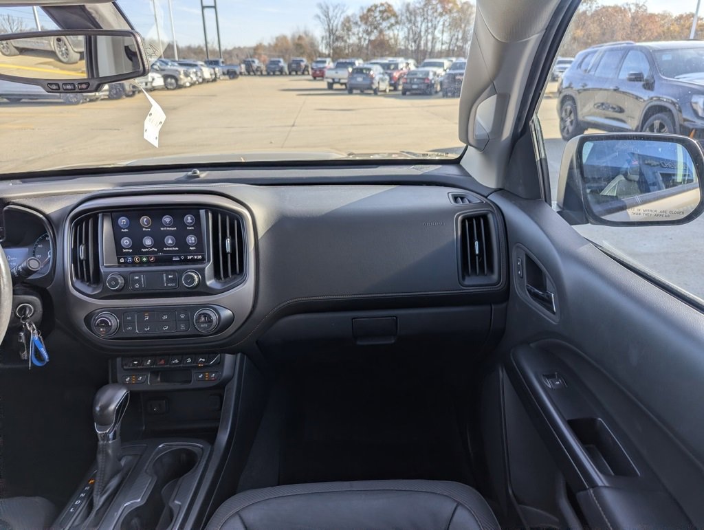 Used 2022 GMC Canyon AT4 w/ Trailering Package image 4