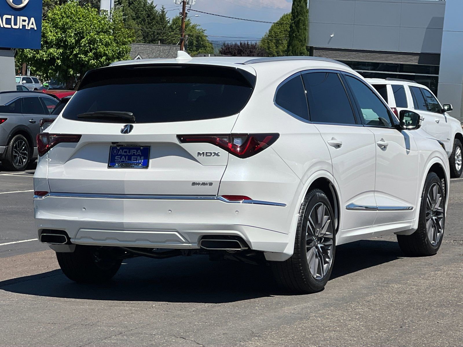 Used 2026 Acura MDX w/ Advance Package image 3
