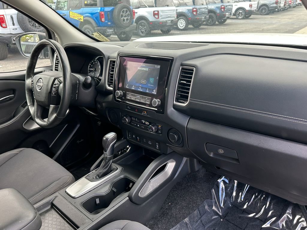 Used 2024 Nissan Frontier SV w/ SV Convenience Package RWD image 16