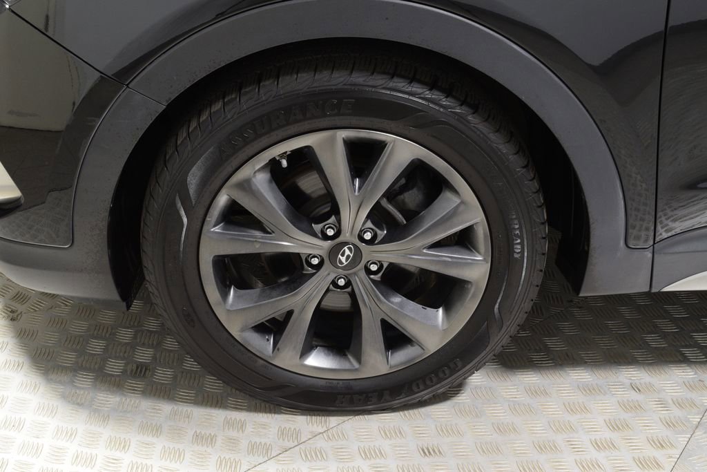 Used 2017 Hyundai Santa Fe Sport AWD/4WD image 36