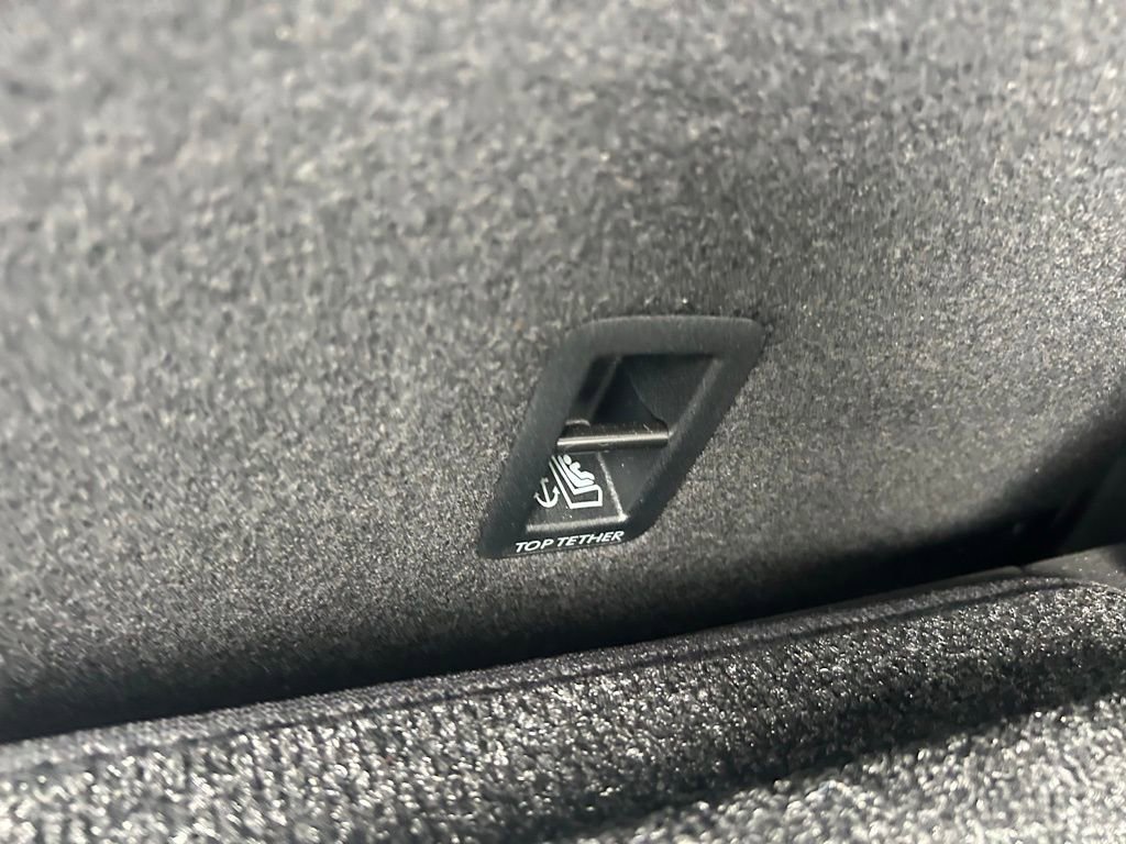 Certified 2024 Volkswagen Atlas Cross Sport SE image 45