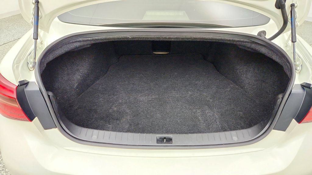 Used 2019 INFINITI Q50 Luxe w/ Essential Package (3.0T Luxe) AWD/4WD image 25
