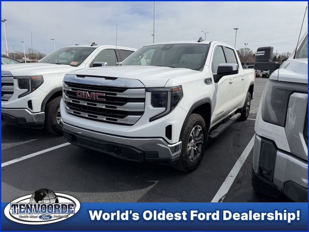 Used 2024 GMC Sierra 1500 SLE w/ X31 Off-Road Package AWD/4WD image 1