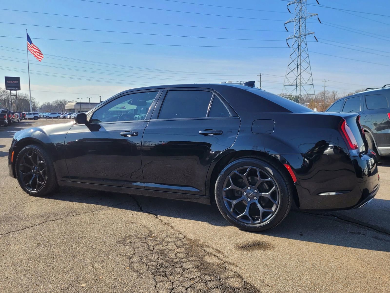 Used 2019 Chrysler 300 Touring w/ Sport Appearance Package image 20