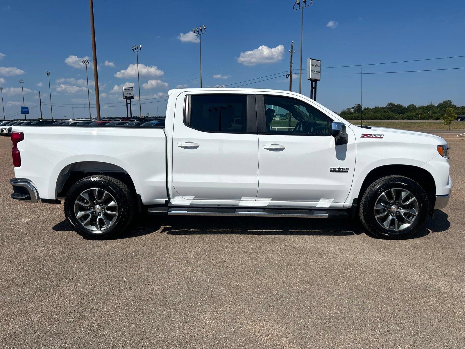 New 2026 Chevrolet Silverado 1500 LT w/ Texas Edition Plus AWD/4WD image 7