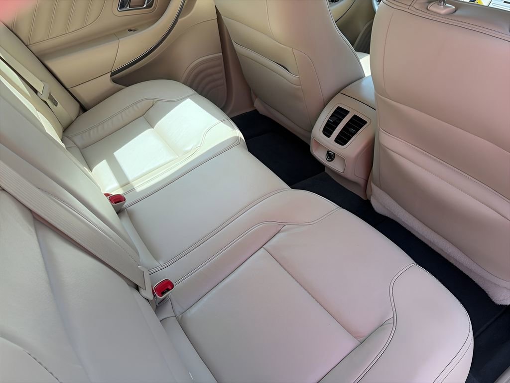 Used 2018 Ford Taurus SEL FWD image 14