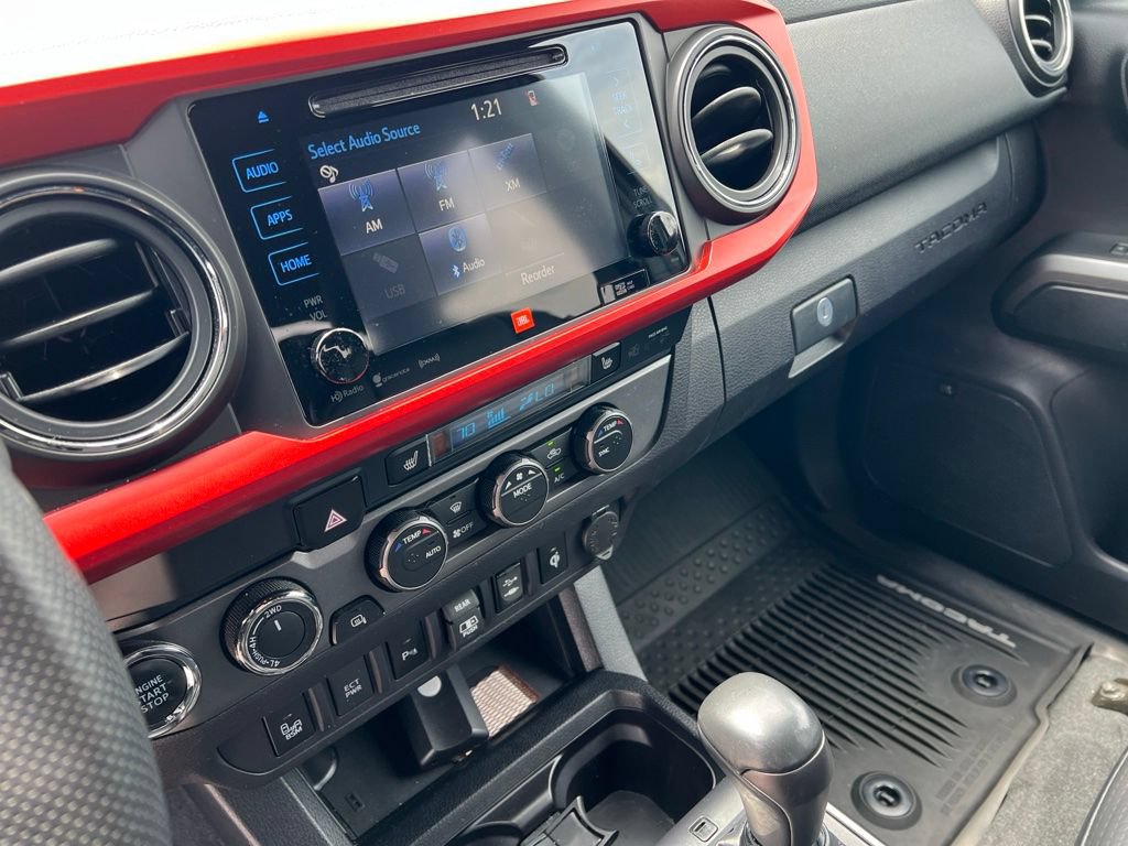 Used 2019 Toyota Tacoma TRD Sport AWD/4WD image 10