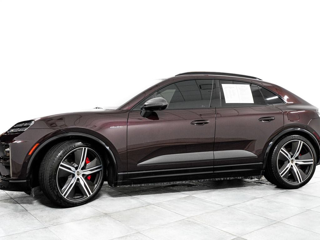 Used 2024 Porsche Macan Turbo Electric AWD/4WD image 4