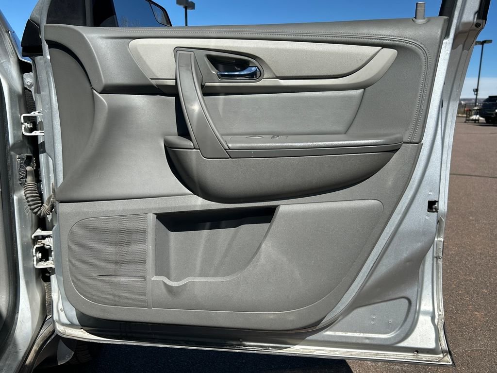 Used 2014 Chevrolet Traverse LS image 30