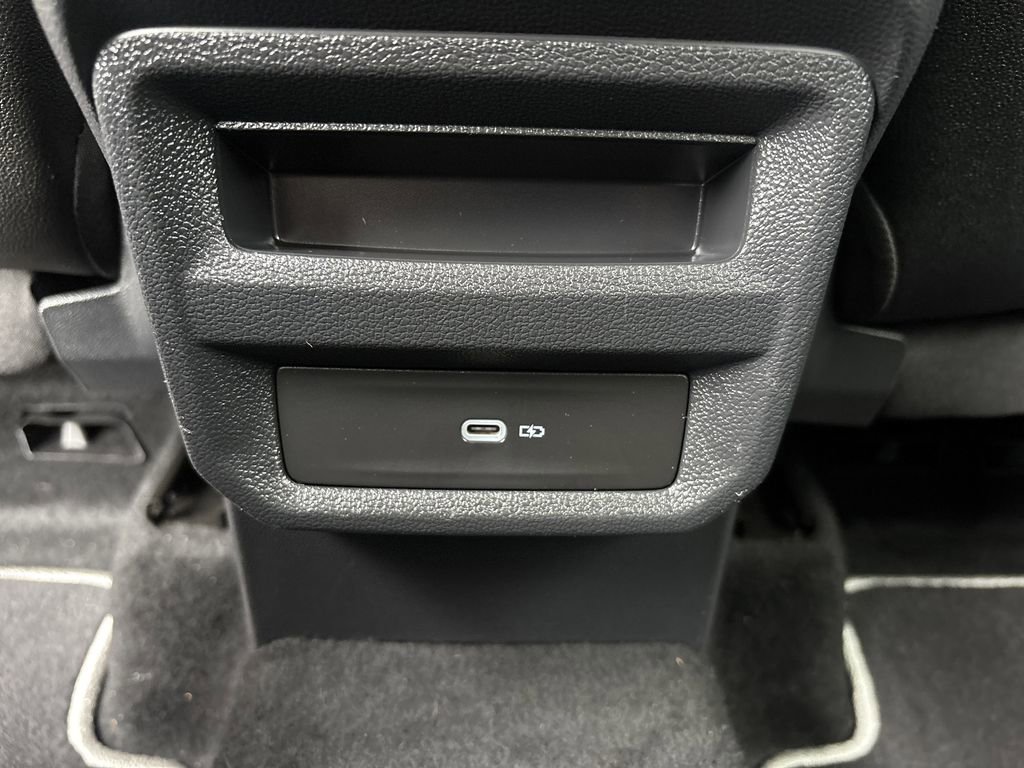 Used 2023 Volkswagen Taos SE image 11