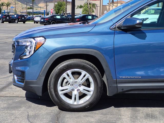Used 2024 GMC Terrain SLE image 23