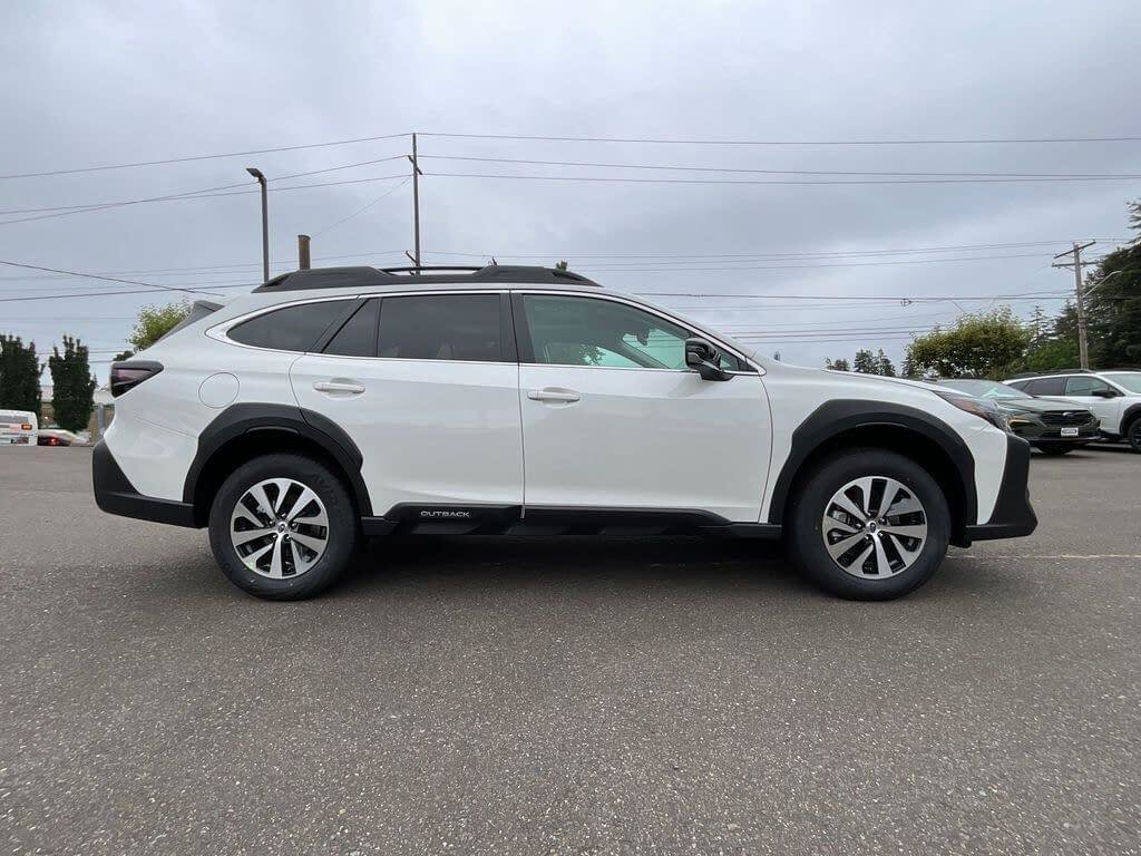 Certified 2025 Subaru Outback Premium AWD/4WD image 9