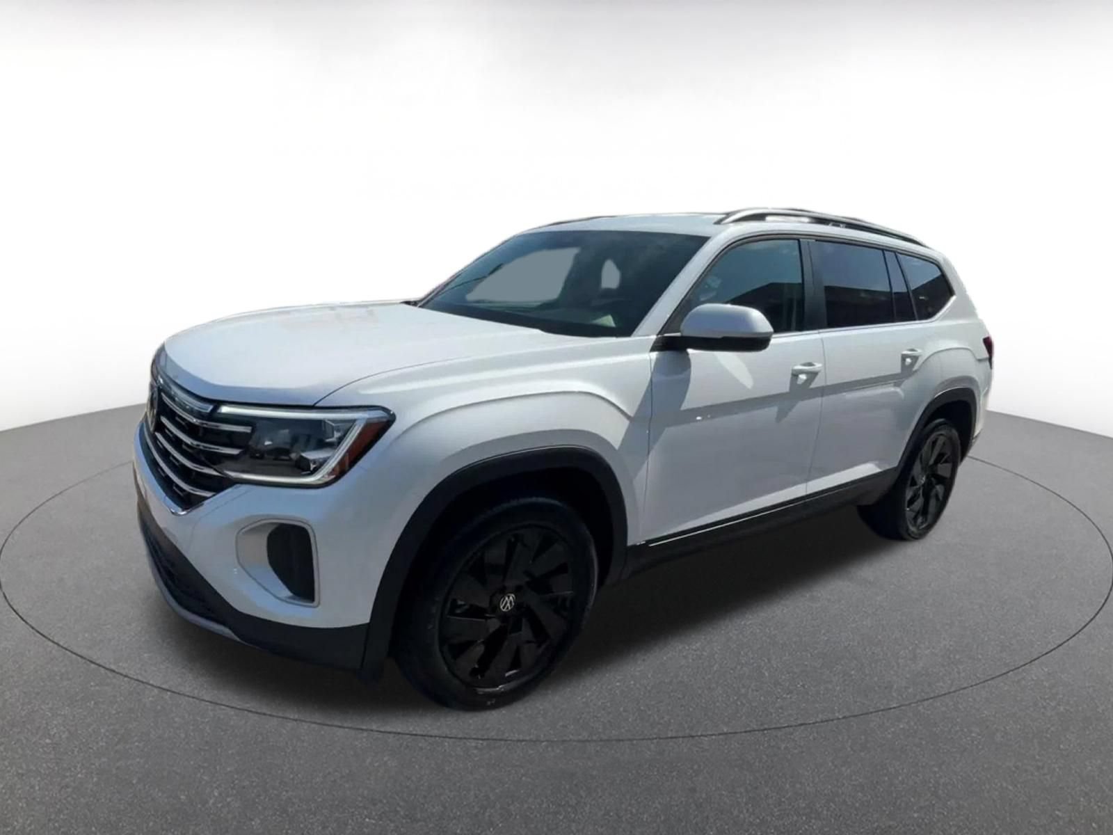 Used 2026 Volkswagen Atlas SE FWD image 6