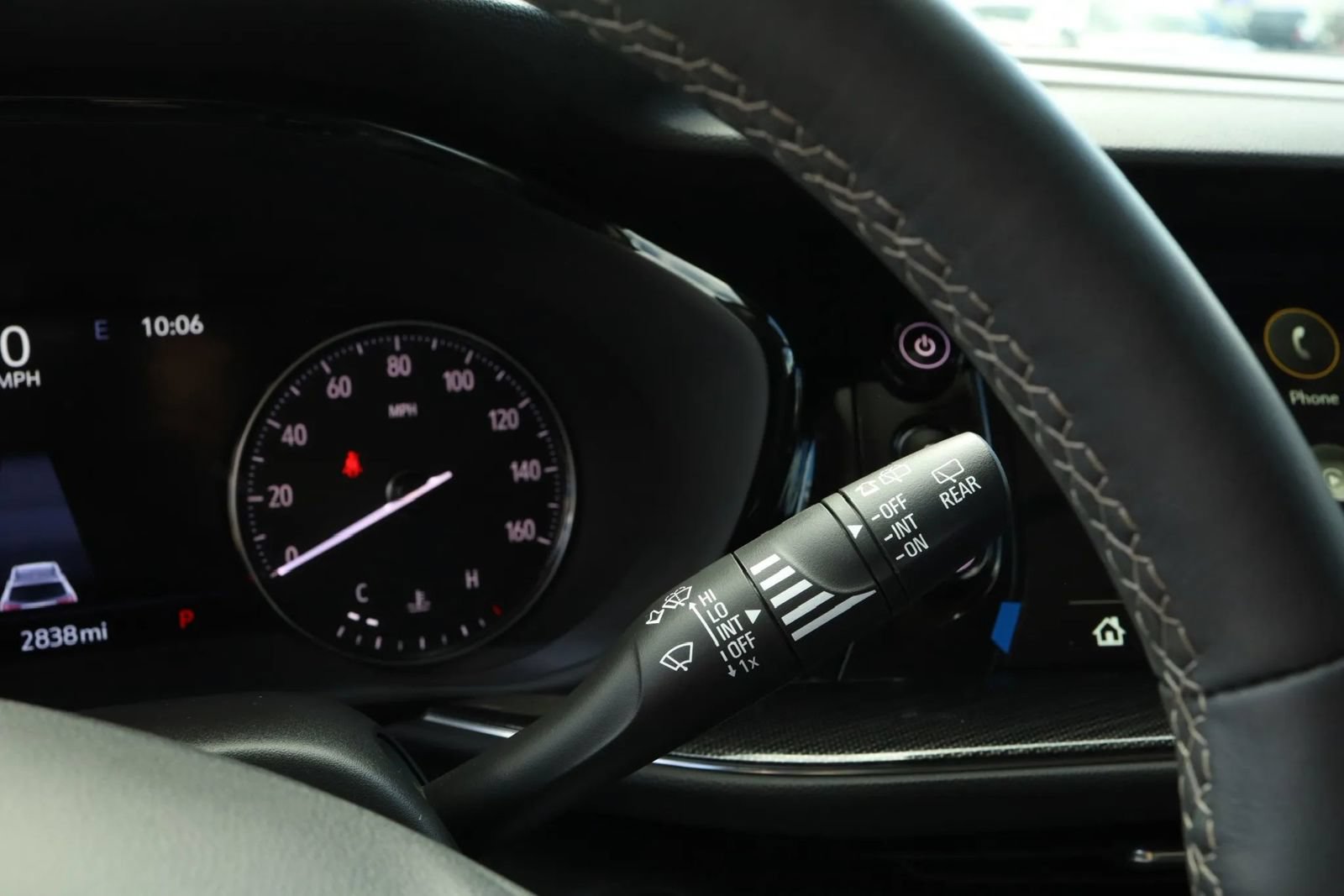 Used 2023 Buick Envision Essence AWD/4WD image 21