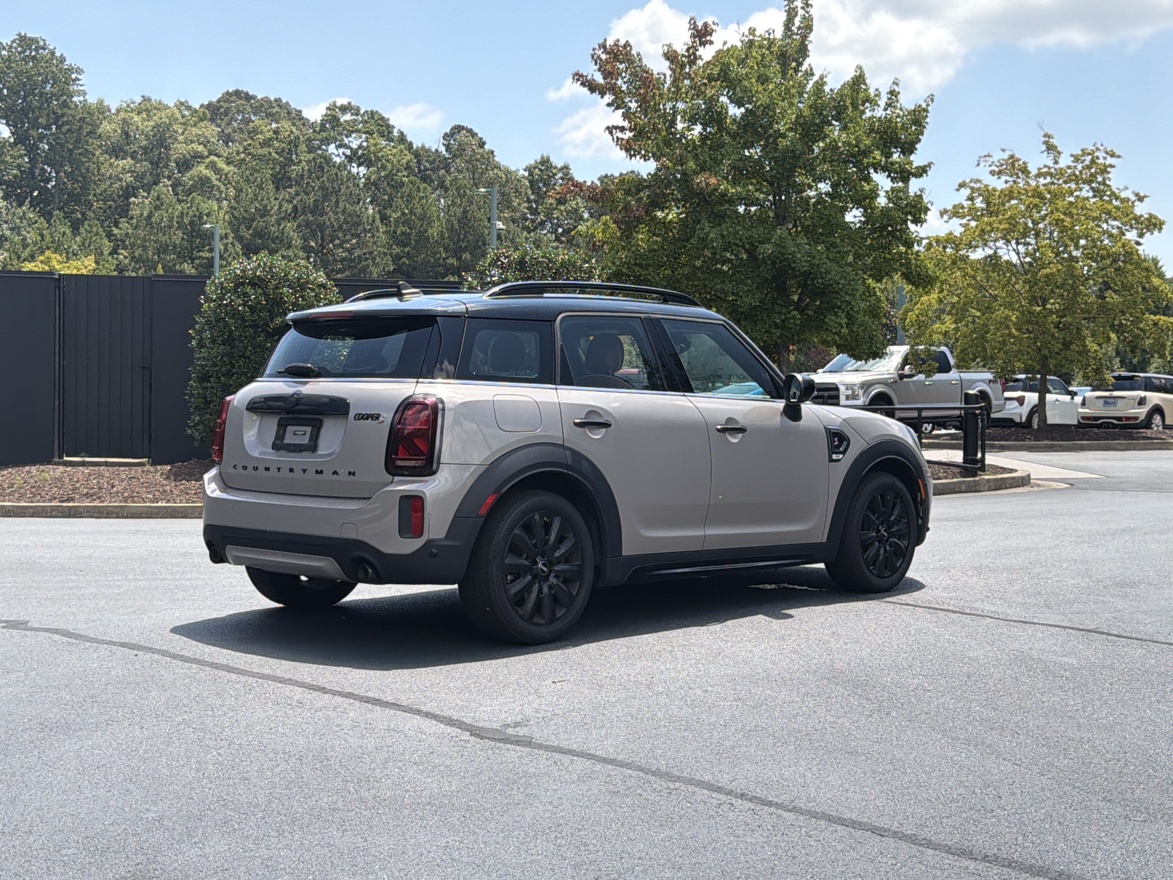 Used 2024 MINI Cooper Countryman S FWD image 3