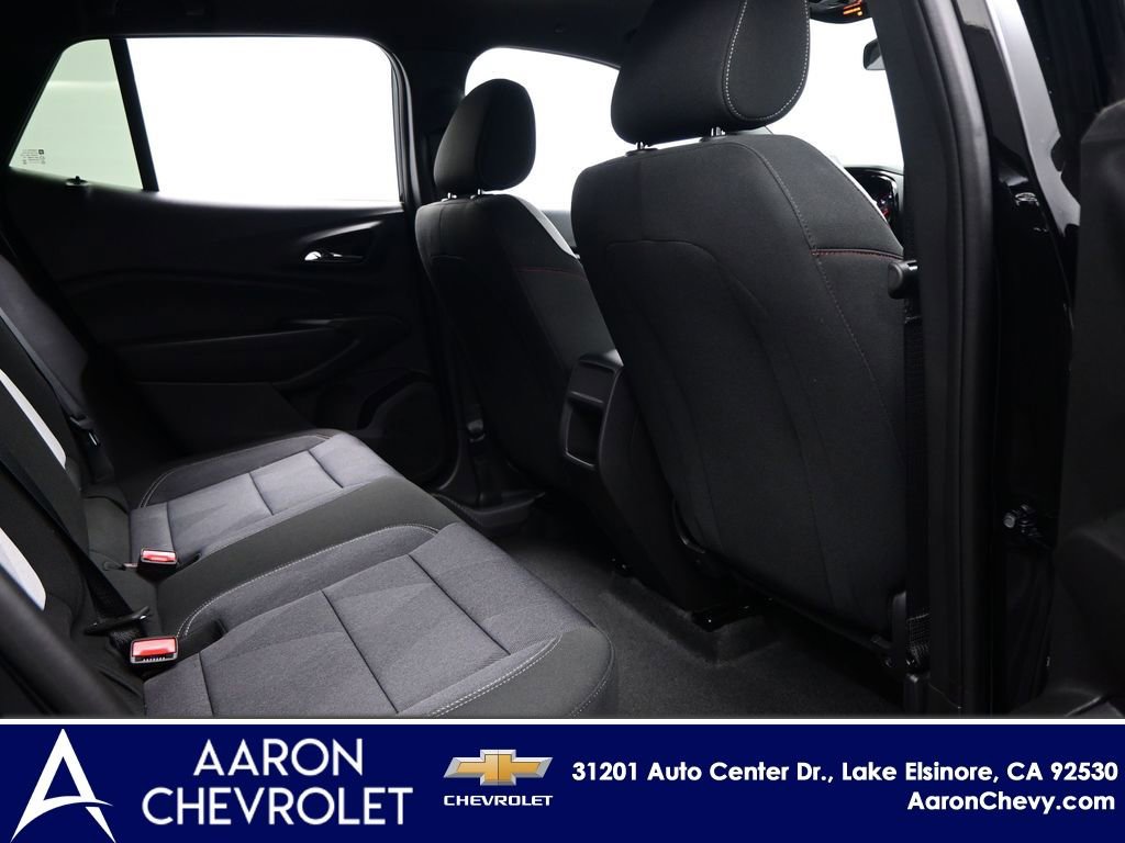 New 2026 Chevrolet Trax RS w/ Sunroof Package FWD image 11
