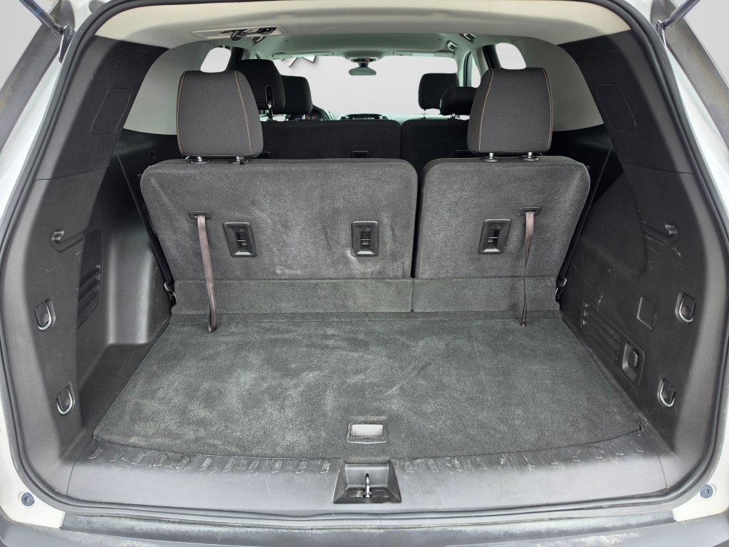 Used 2018 Chevrolet Traverse LS w/ LPO, Floor Liner Package AWD/4WD image 18