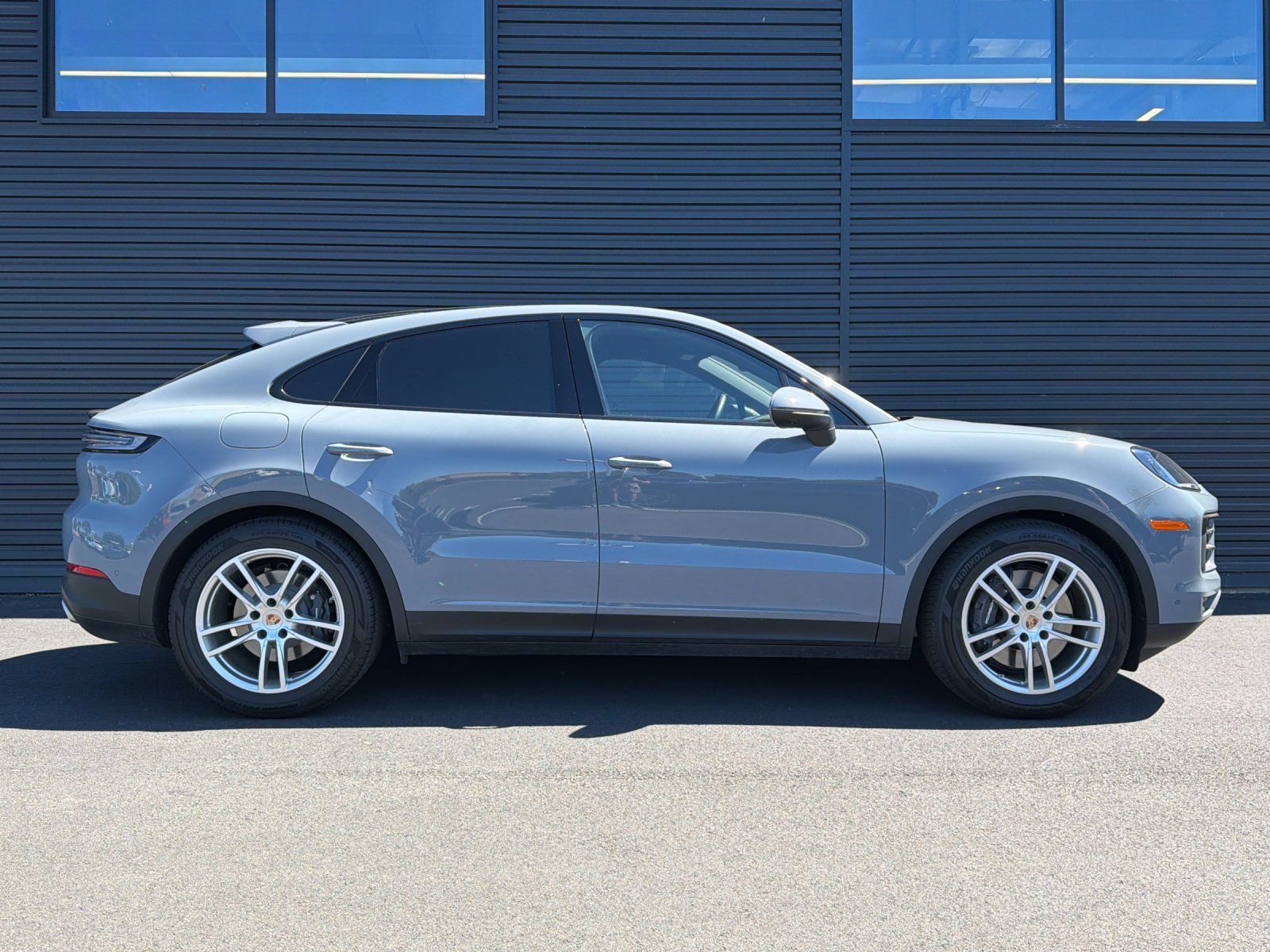 Certified 2026 Porsche Cayenne Coupe AWD/4WD image 10